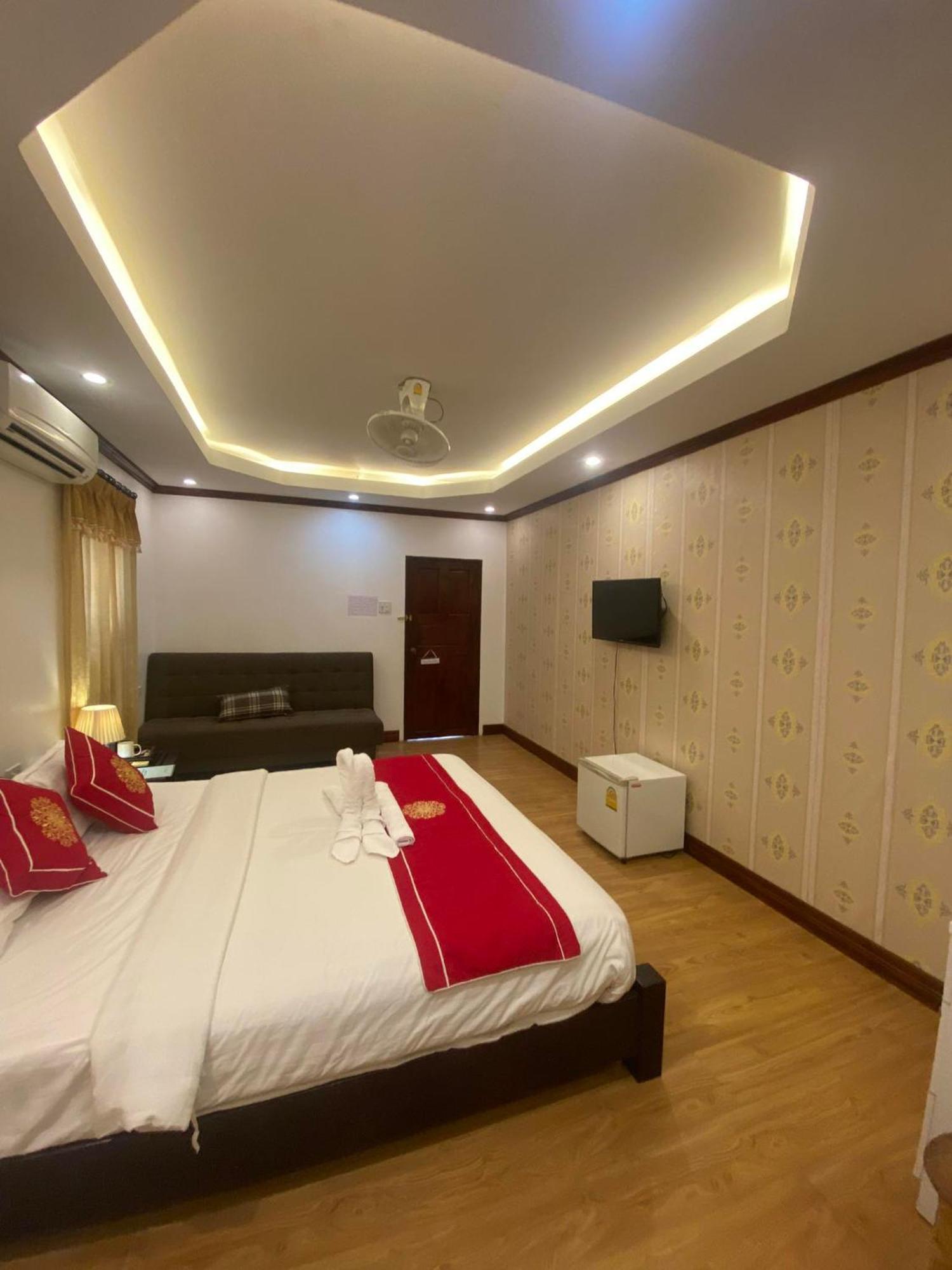 Golden Lotus Boutique Hotel Luang Prabang Esterno foto