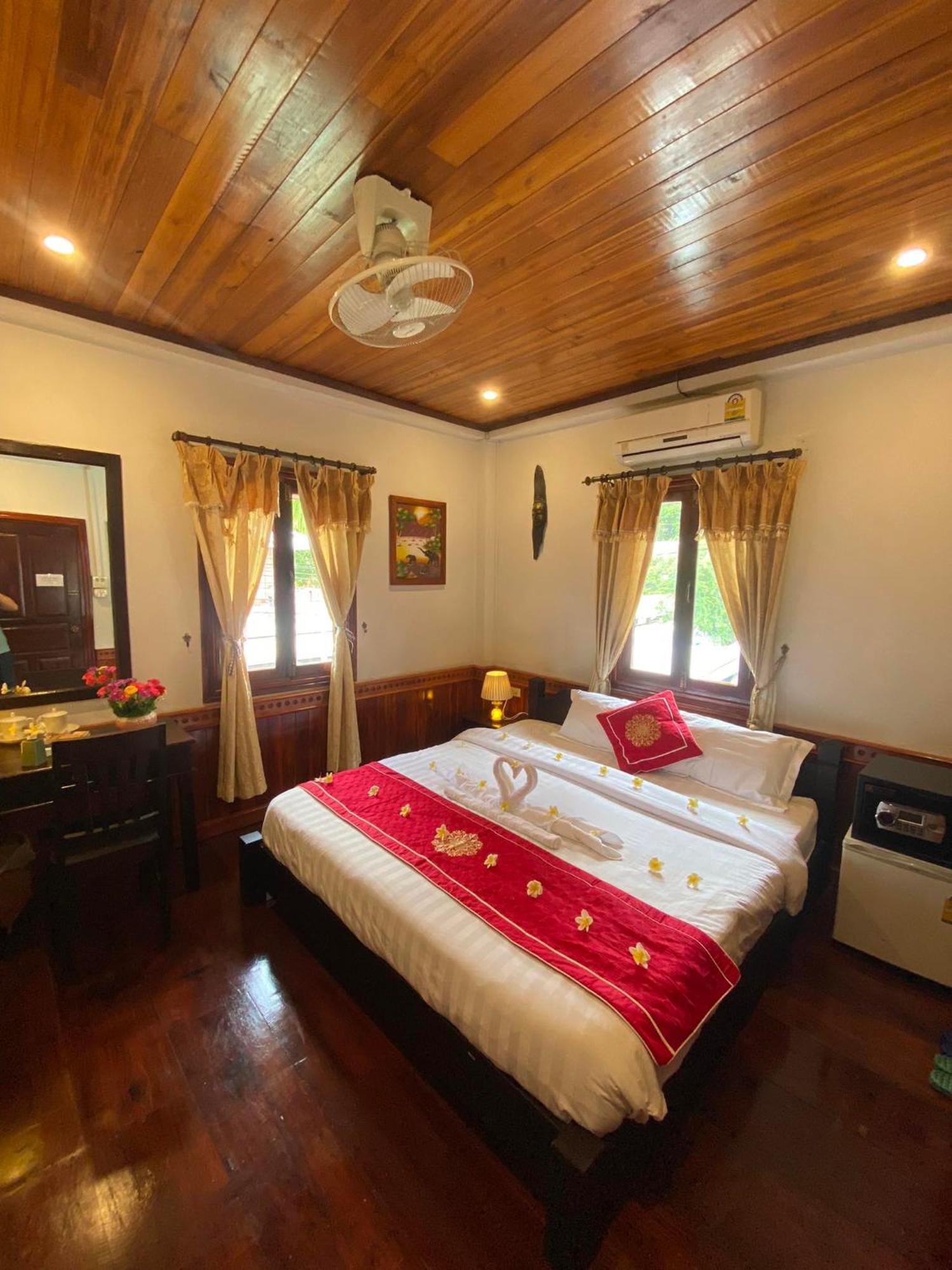 Golden Lotus Boutique Hotel Luang Prabang Esterno foto