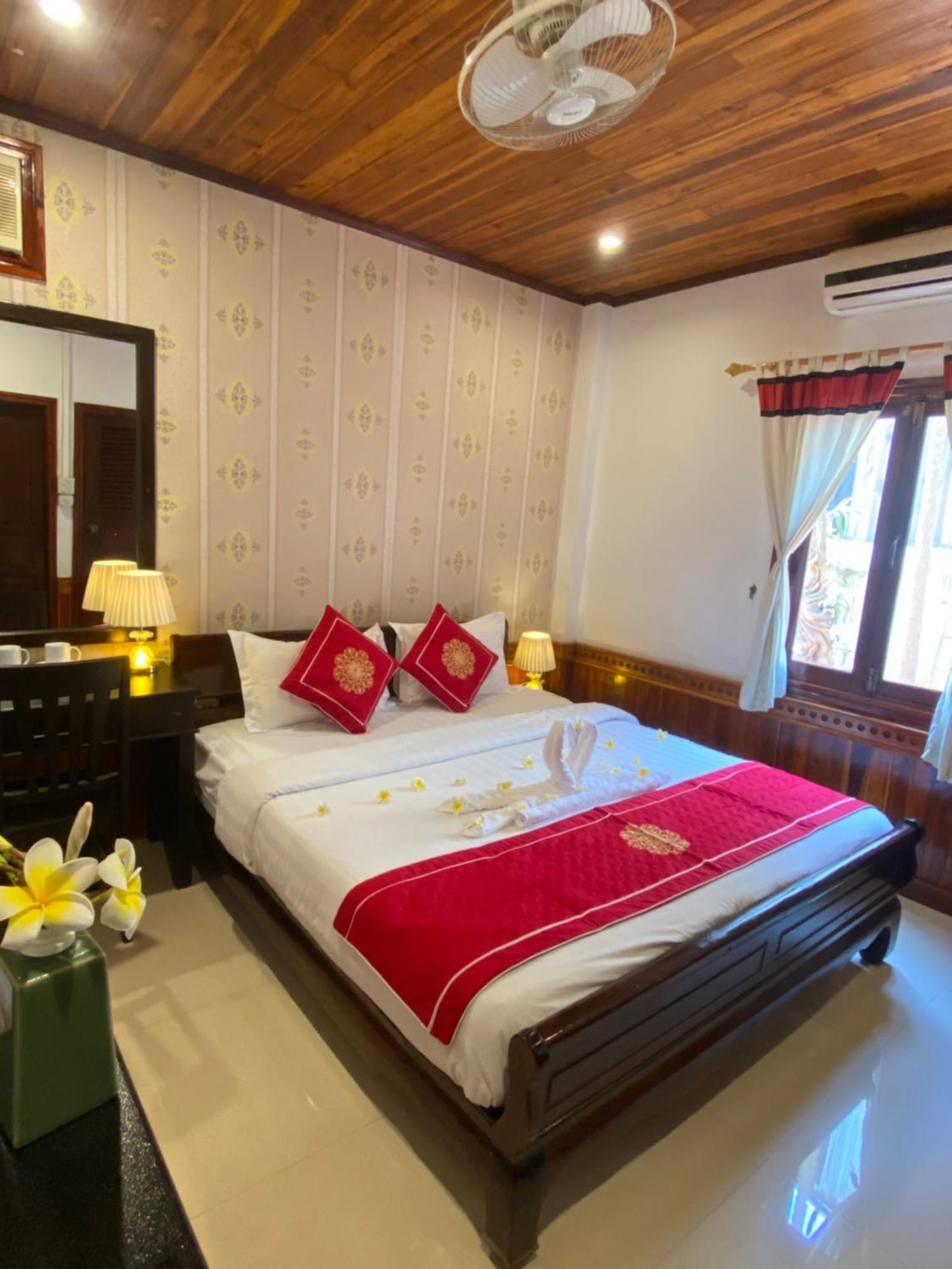 Golden Lotus Boutique Hotel Luang Prabang Esterno foto