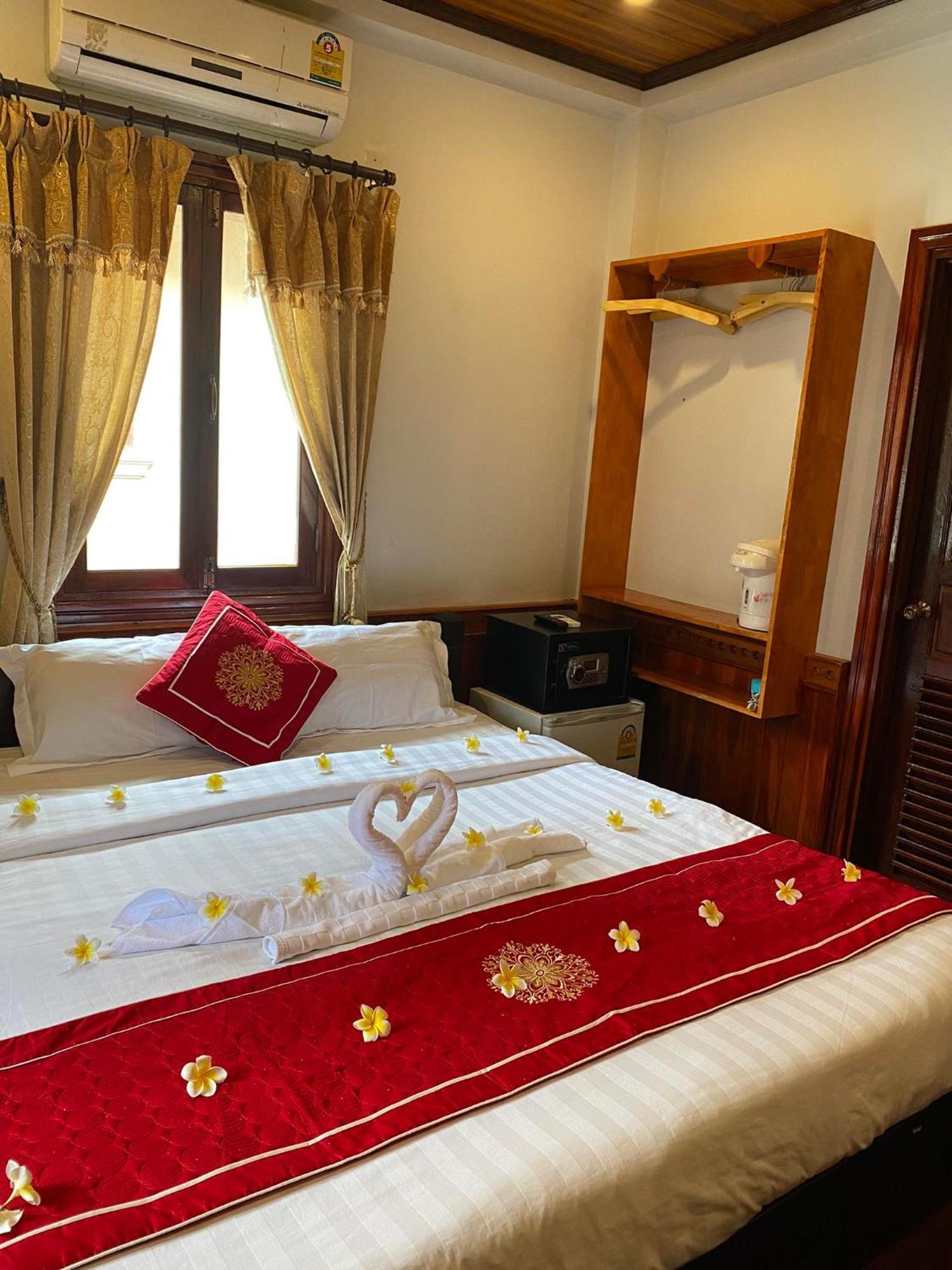 Golden Lotus Boutique Hotel Luang Prabang Esterno foto